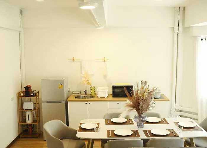2br Stylist Rare Find China Town Apartamento