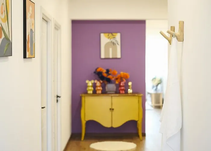 2br Stylist Rare Find China Town * Bangkok